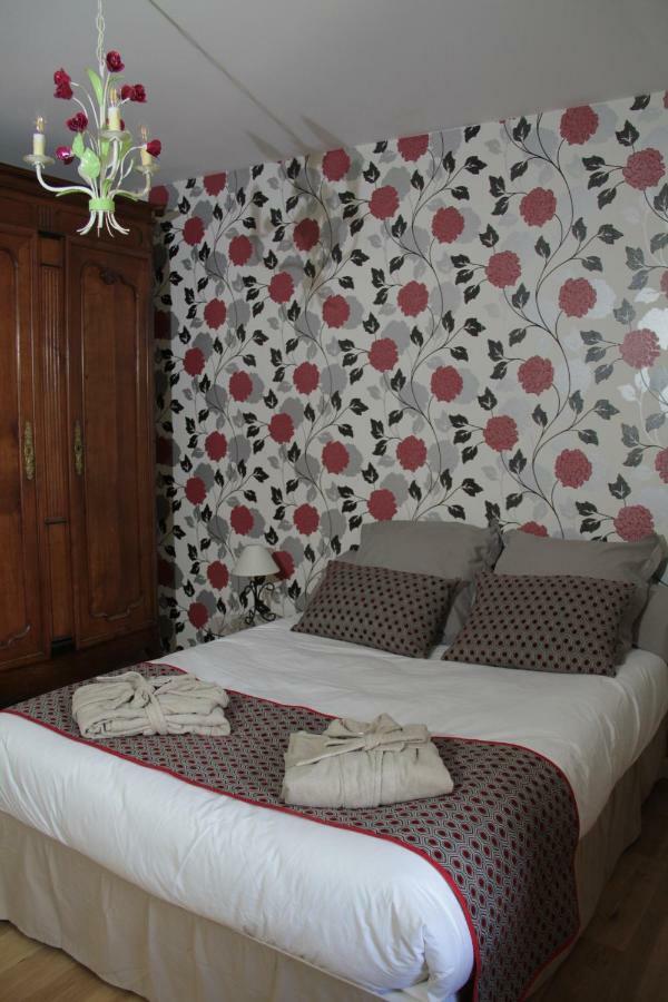 Le Logis De La Foret Hotel Sainte-Verge Buitenkant foto