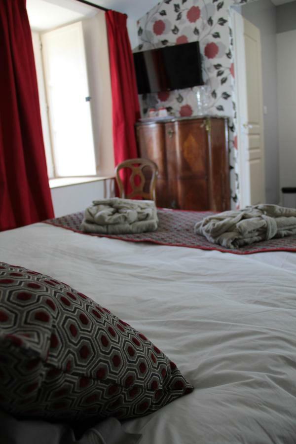 Le Logis De La Foret Hotel Sainte-Verge Buitenkant foto